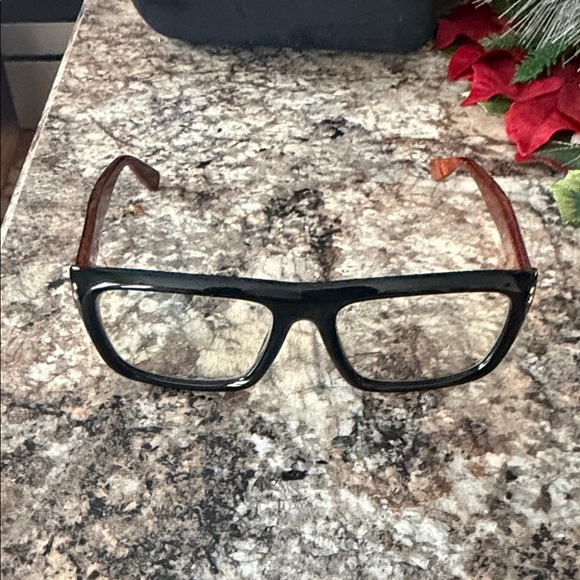 Gucci Black Square Glasses - Picture 7 of 11